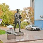 Памятник солдату-почтальону в Воронеже